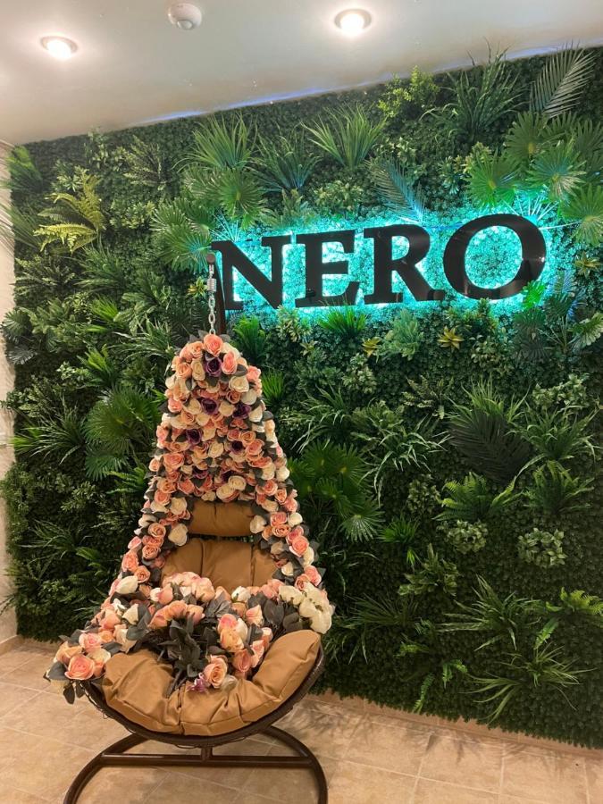 Complex Nero Aparthotel ปอมโปโรโว ภายนอก รูปภาพ