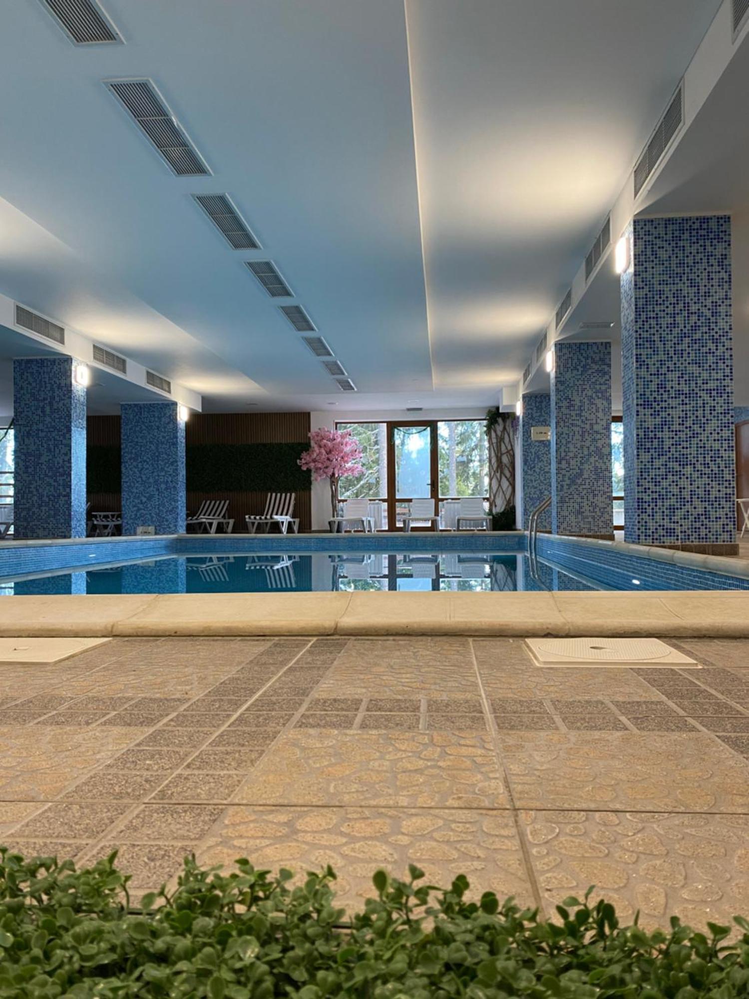 Complex Nero Aparthotel ปอมโปโรโว ภายนอก รูปภาพ